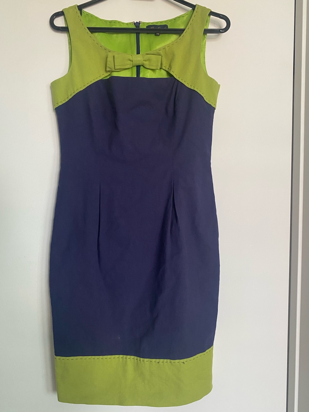 Luisa Spagnoli Navy and Lime Sleeveless Sheath Dress with Front Bow